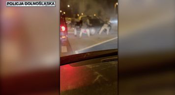 Policyjni kontrterroryści wkroczyli do akcji na MOP-ie. W samochodzie siedział poszukiwany szef grupy przestępczej