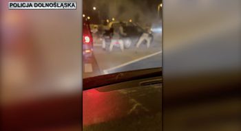 Policyjni kontrterroryści wkroczyli do akcji na MOP-ie. W samochodzie siedział poszukiwany szef grupy przestępczej