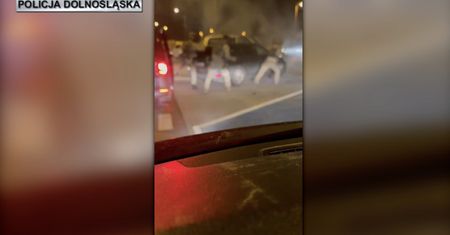 Policyjni kontrterroryści wkroczyli do akcji na MOP-ie. W samochodzie siedział poszukiwany szef grupy przestępczej