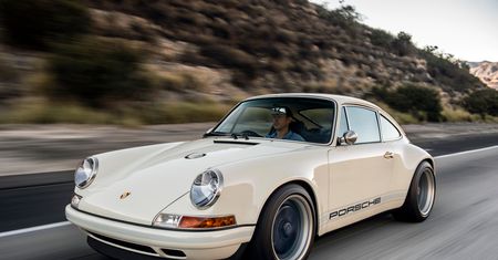 Singer Porsche 911 Newcastle (2016) jedzie do Goodwood