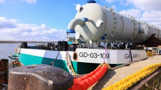 Płock: Giganty płynęły miesiącami. Teraz kluczowy etap