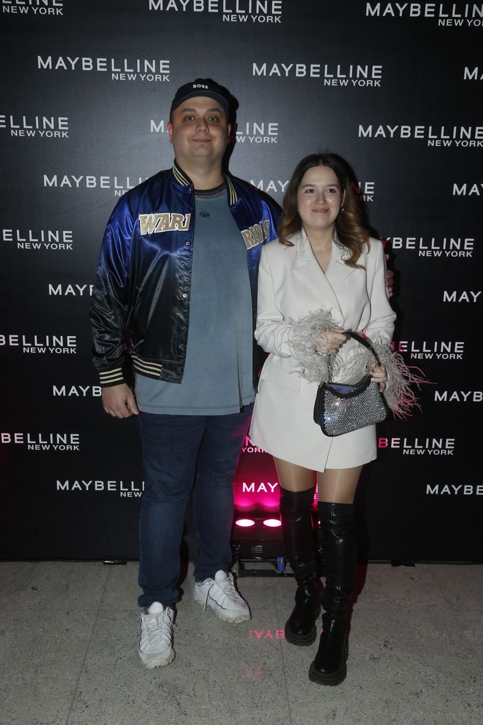 Celebrytki pozują na evencie marki kosmetycznej