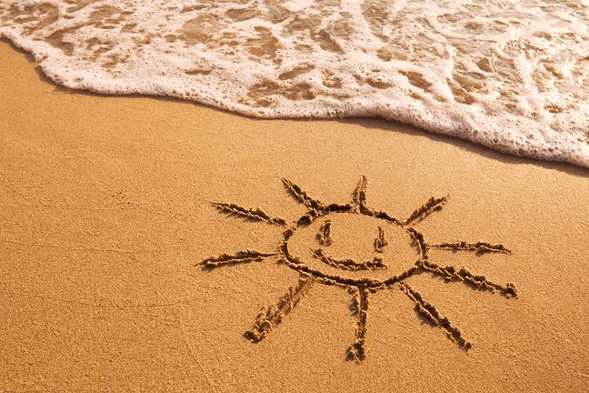 Przestrzeganie zasad właściwego i zdrowego opalania pozwoli nie tylko ustrzec się przed poparzeniem słonecznym, ale uchroni nas też przed nowotworem skóry