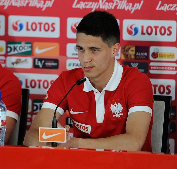 Kapustka: "Lewandowski jest normalnym człowiekiem. Można porozmawiać, pożartować"