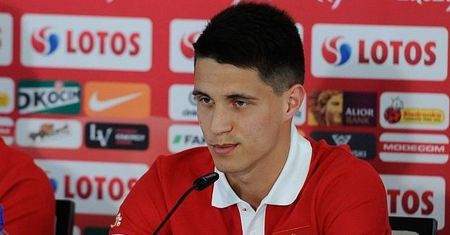 Kapustka: "Lewandowski jest normalnym człowiekiem. Można porozmawiać, pożartować"