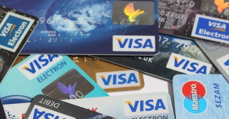 Koniec z opłatami w bankach. Wszystkie muszą oferować w pełni darmowe konta