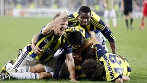 Race, flagi, fajerwerki. Fenerbahce mistrzem Turcji, Stambuł oszalał z radości (wideo)