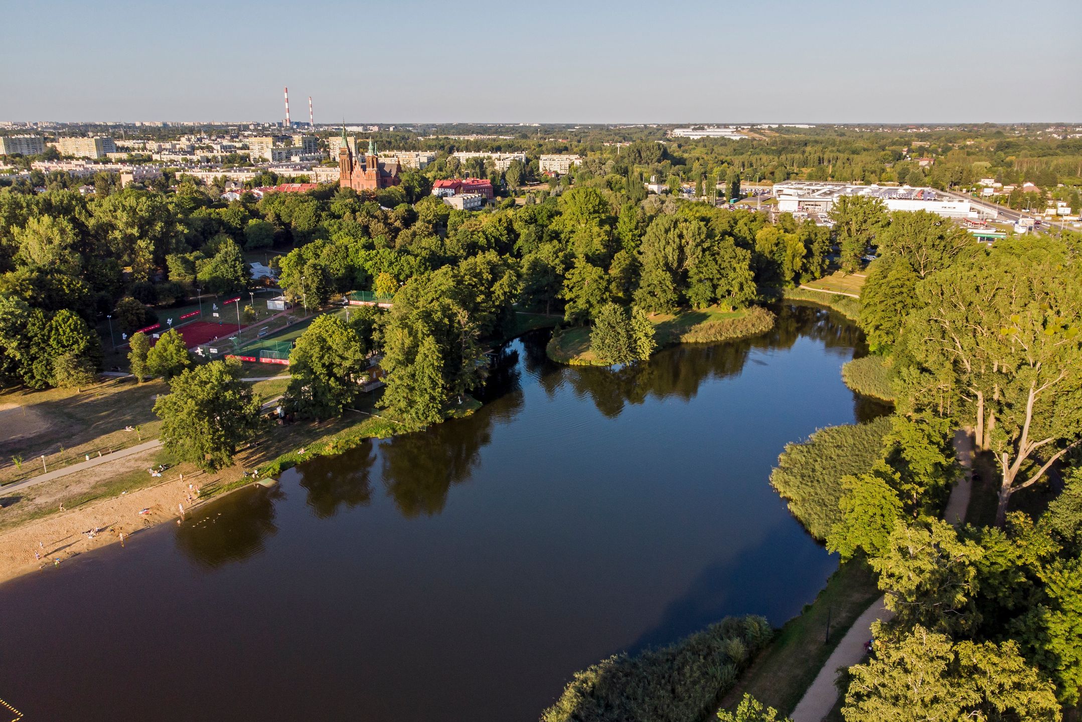 lodz, polska, miasto, stawy jana, staw, woda z góry, dron, zbiornik, woda, drzewa, park, chojny