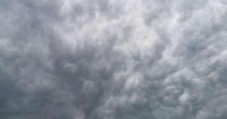 Pogoda na poniedziałek, 19 lipca. W regionie możliwe burze. Ostrzeżenie pogodowe