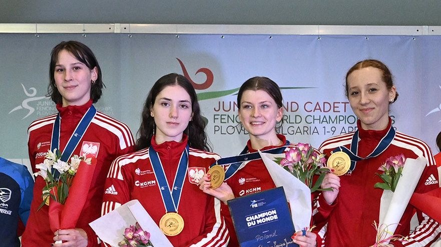 Złote medalistki juniorskich MŚ w szermierce 2023 Od lewej: Gloria Klughardt, Kinga Zgryźniak, Alicja Klasik, Cecylia Cieślik