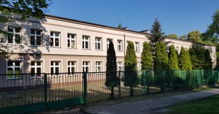 Śląskie. Pracownicy szkoły zakażeni koronawirusem