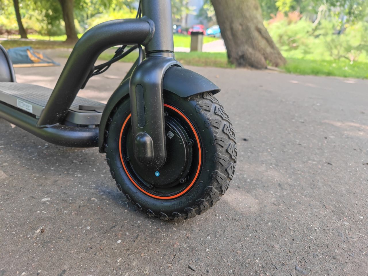 Groźny wypadek pod Myszkowem. 13-latka po wypadku na hulajnodze trafiła do szpitala z urazem głowy
