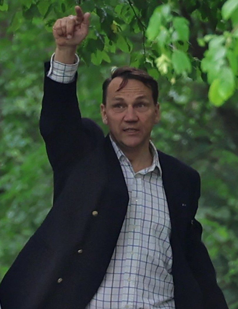 Radosław Sikorski "przyłapany" z żoną na mieście