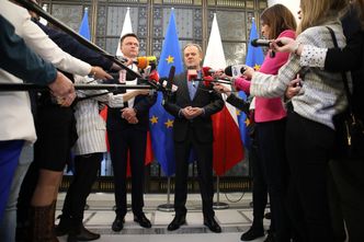Donald Tusk łagodzi stanowisko ws. Adama Glapińskiego. Głos zabrał również Szymon Hołownia