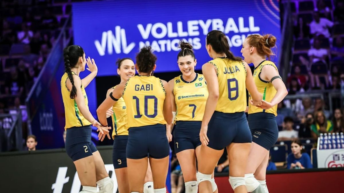 Materiały prasowe / volleyballworld.com / Na zdjęciu: reprezentacja Brazylii