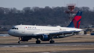 Fajerwerk uderzył w samolot Delta Air Lines nad Chicago