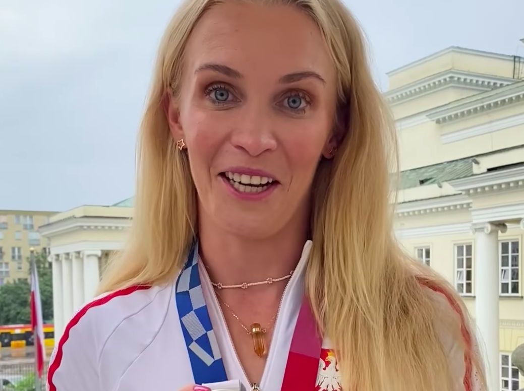 Warszawa. Srebrna medalistka z Tokio, wioślarka Agnieszka Kobus-Zawojska, podziękowała warszawiakom za gratulacje, wsparcie i pozytywną energię. A medal, jak powiedziała, ofiarowuje ukochanemu miastu