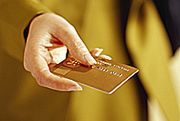 Eksperci: płacąc kartą kredytową za wycieczkę łatwiej odzyskać pieniądze