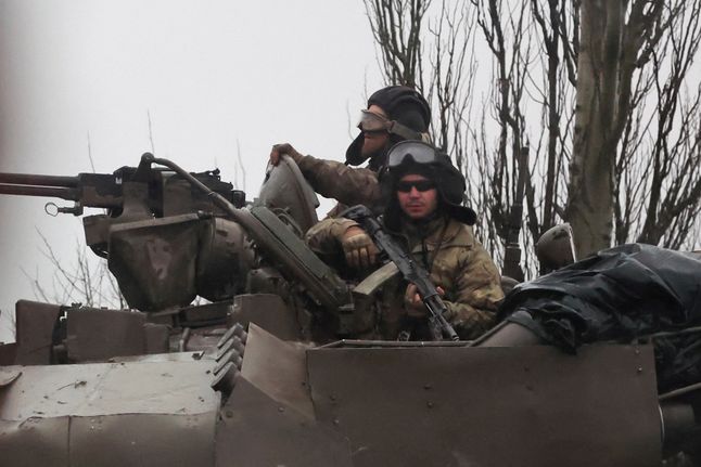 Ukraińskie czołgi w okolicy Mariupola.
