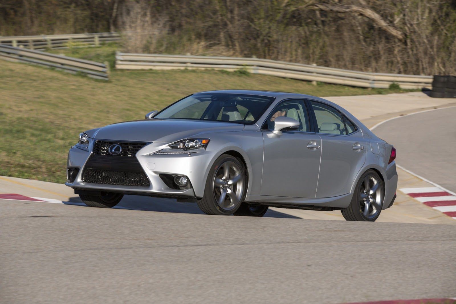 Nowy Lexus IS w pełnej krasie [galeria] 50