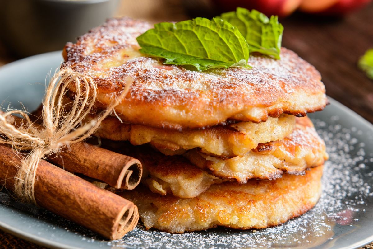 Puszyste racuchy zrobisz w frytkownicy beztłuszczowej