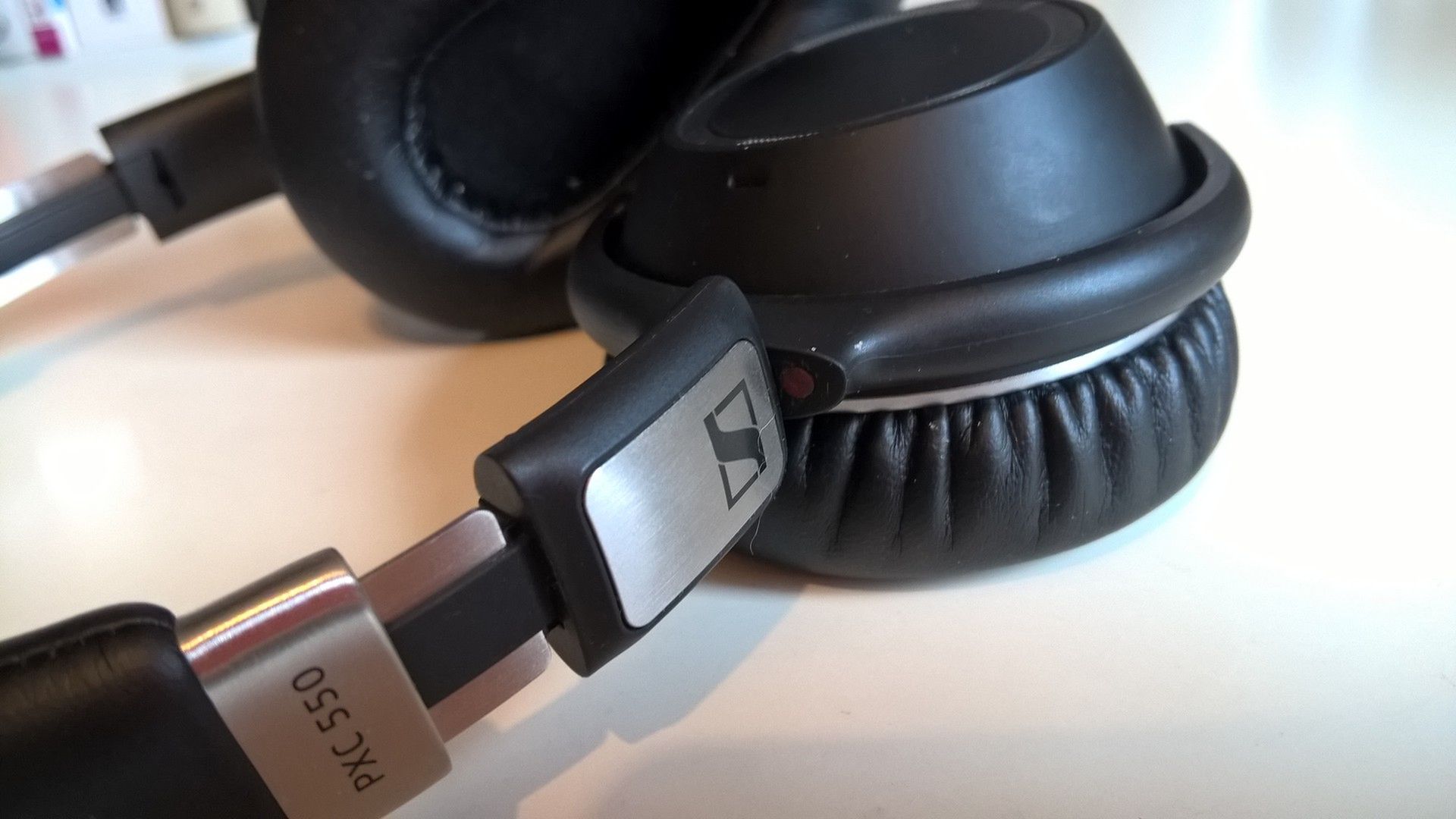 Sennheiser PXC 550 – test słuchawek z aktywnym tłumieniem hałasu 6