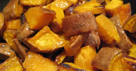 Bataty pieczone ze skórką z dodatkiem soli