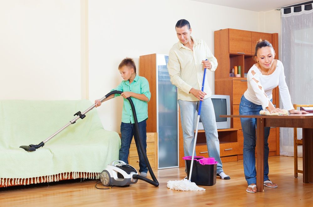 Sprzątanie w domu: błyskawiczne porządki w 15 minut