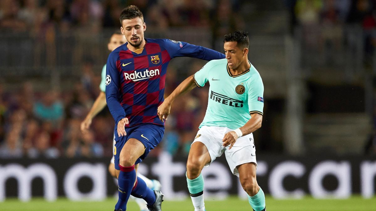 PAP/EPA / ALEJANDRO GARCIA / Na zdjęciu: Clement Lenglet i Alexis Sanchez