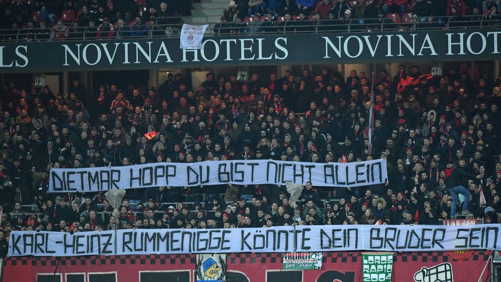 Zdjęcie okładkowe artykułu: Getty Images /  Sebastian Widmann/Bongarts / Na zdjęciu: kibice FC Nuernberg