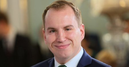 Minister Andruszkiewicz robi zakupy w niedzielę. Innym chciał zabronić