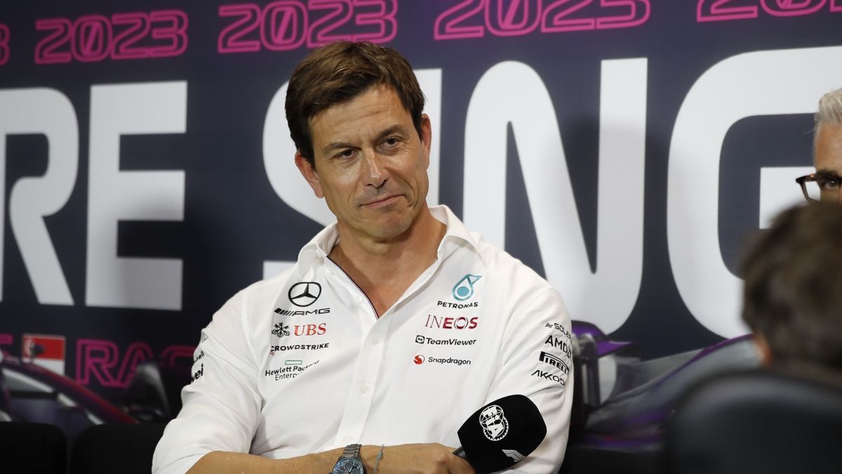 Zdjęcie okładkowe artykułu: Materiały prasowe / Mercedes / Na zdjęciu: Toto Wolff