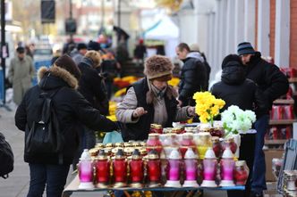 Na Wyszystkich Świętych wydamy 1,5 mld zł