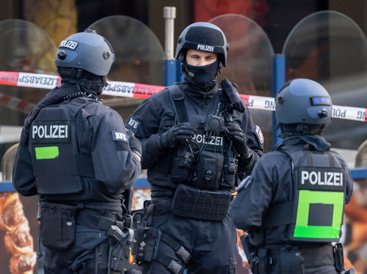 Policja na miejscu zdarzenia w Duisburg
