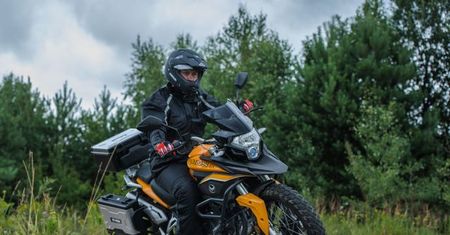Turystyk ze wschodu: M1NSK TRX 300i