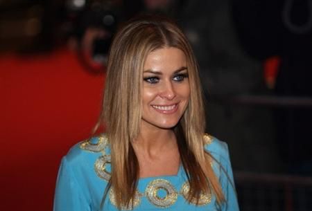 Carmen Electra wydaje własną kolekcję rur do tańca erotycznego