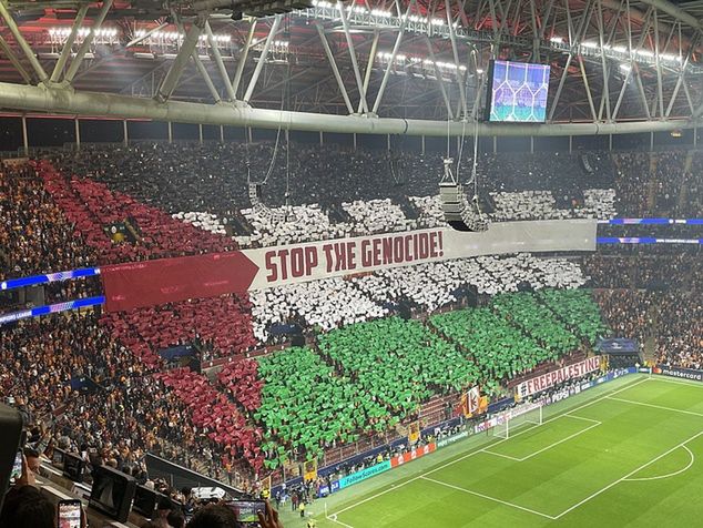 Tak kibice Galatasaray SK wsparli Palestynę (fot. Getty Images/Okan Ozer, Anadolu)
