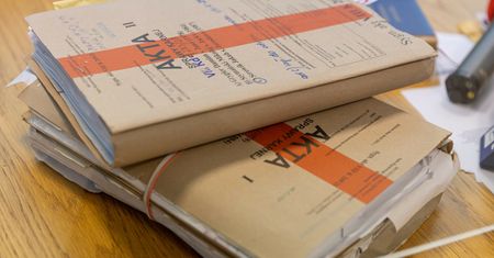 Chętnych na ten "śliski interes" nie brakuje. Sypią się akty oskarżenia