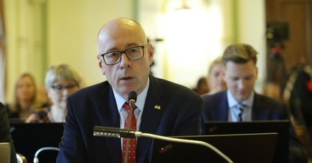 Szef gdańskich radnych PiS w zarządzie portu w Gdyni. To zgodne z regulaminem konkursu?