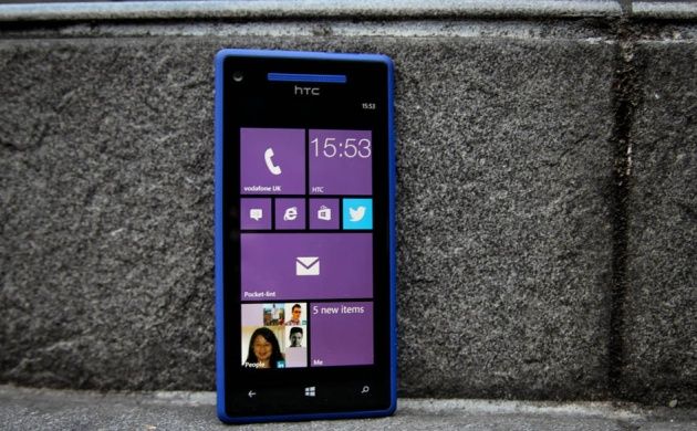 Windows Phone 8 system restarty smartfon&oacute;w