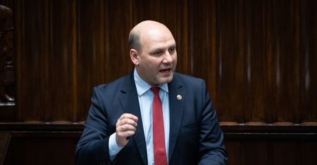 Sąd: Turów ma wstrzymać wydobycie. Jest odpowiedź z rządu