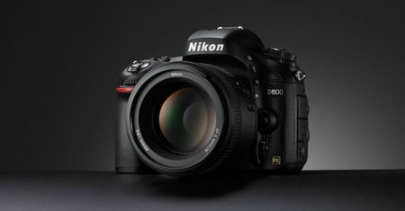 Nikon D600 - najmniejsza, najlżejsza i najtańsza pełna klatka