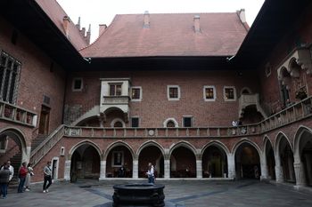 Kraków: Atrakcja na dziedzińcu Collegium Maius