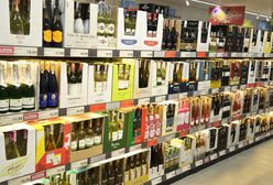 Hit zastępuje Polakom alkohol. Pijemy 1 mln butelek dziennie