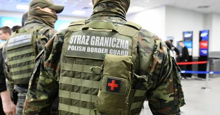 Nie wpuścili go do samolotu. "Oprócz bomby i noży nie mam nic"