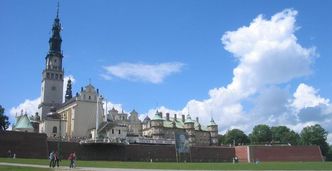 Klasztor na Jasnej Górze sięga po nowoczesne technologie wspierające komunikację i pracę zespołową: Intel Unite i Actina Mini