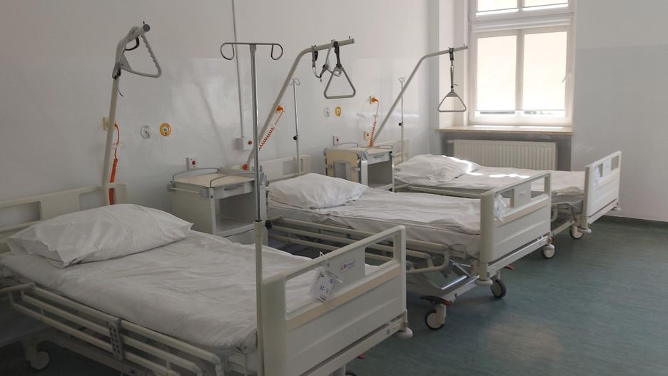 szpital łóżko koronawirus