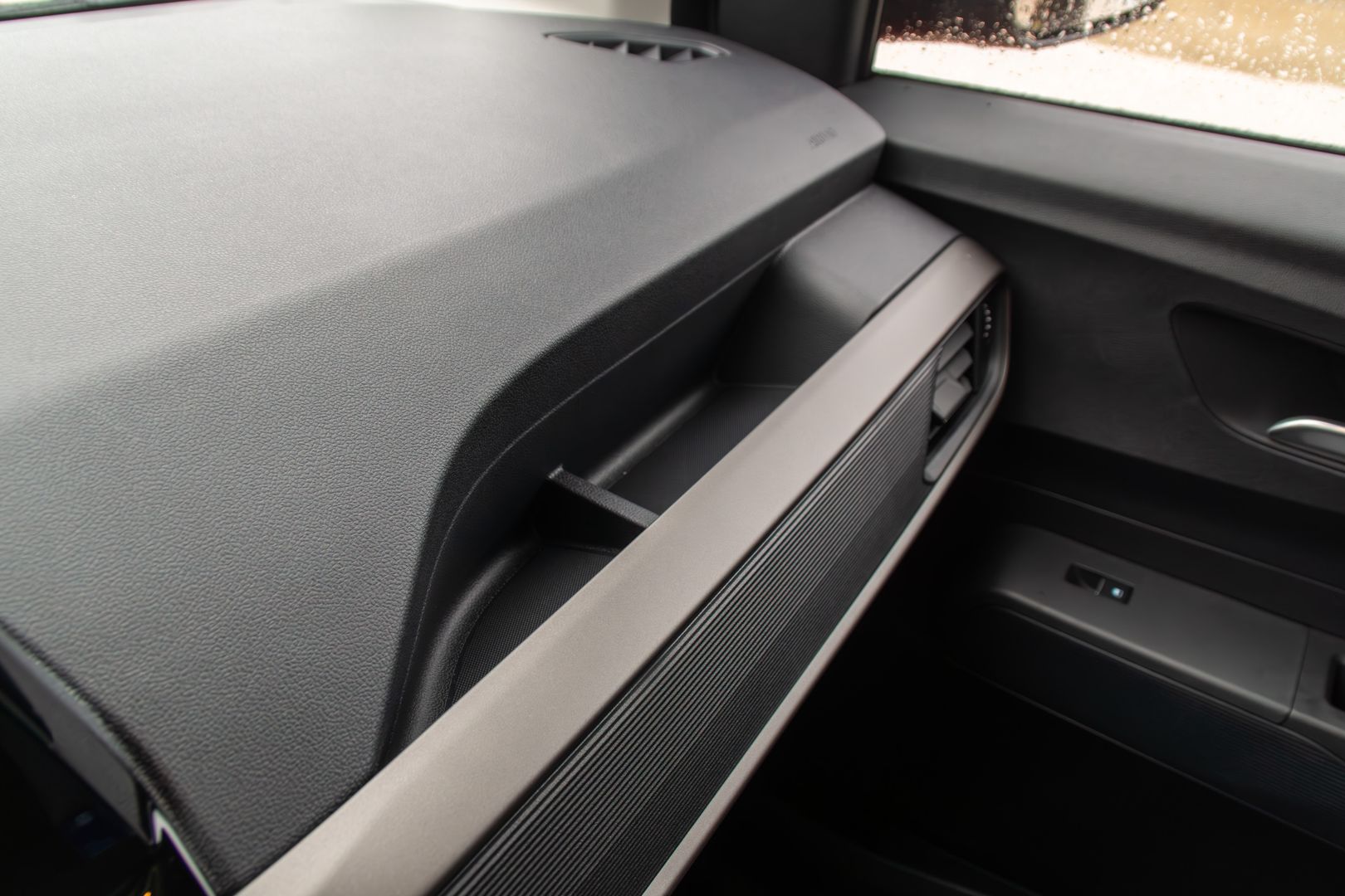 Ford Tourneo i Transit Courier 2024