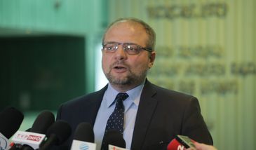 "Marszałek sejmu nadużył władzy". Stępkowski o decyzji o odwołaniu posłów