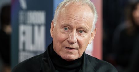 Zapomina imion, nie kończy myśli. Aktor doznał udaru